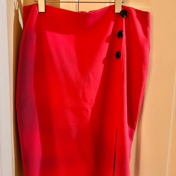 **NEVER WORN Ann Taylor Skirt - Picture 1 of 2